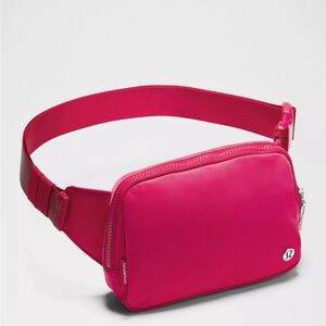 Lululemon Everywhere Belt Bag Large
